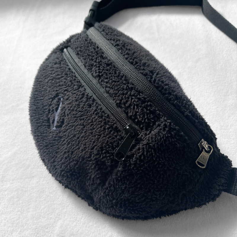 Banane upcyclée polaire noire – Image 4