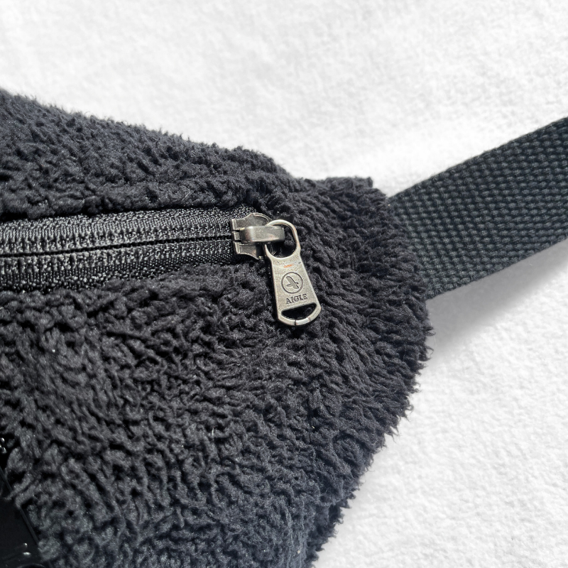 Banane upcyclée polaire noire – Image 5