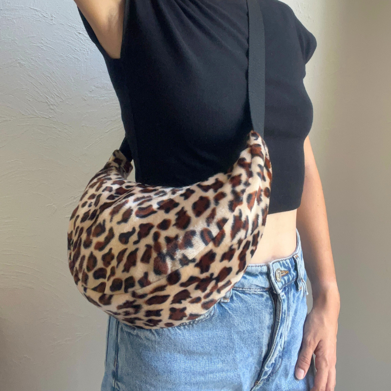 Sac demi-lune léopard – Image 6