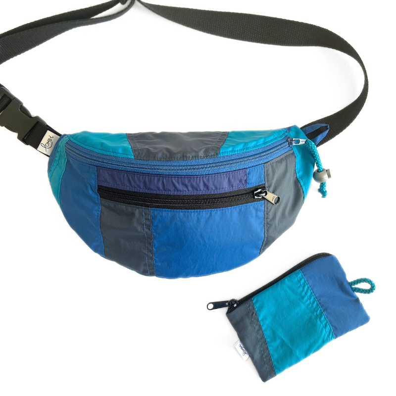 Porte-monnaie upcyclé coupe-vent bleu – Image 4