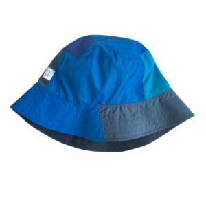 Bob upcyclé coupe-vent bleu