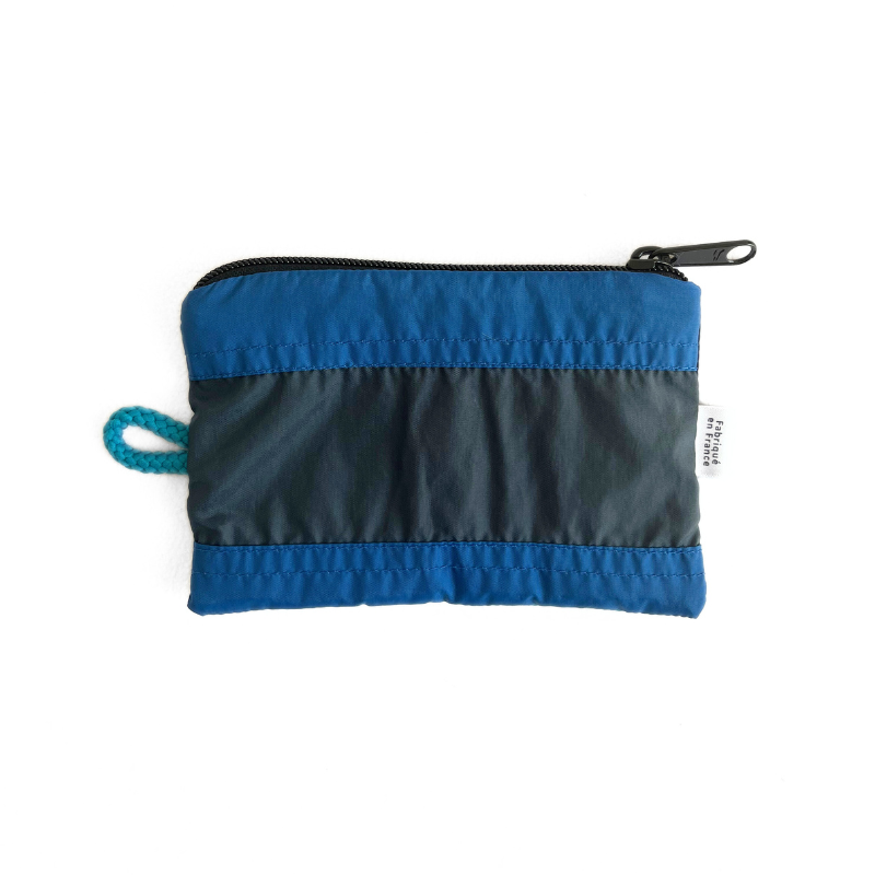 Porte-monnaie upcyclé coupe-vent bleu – Image 4